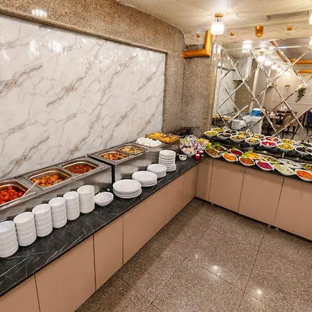 Hamit - Special Category Otel